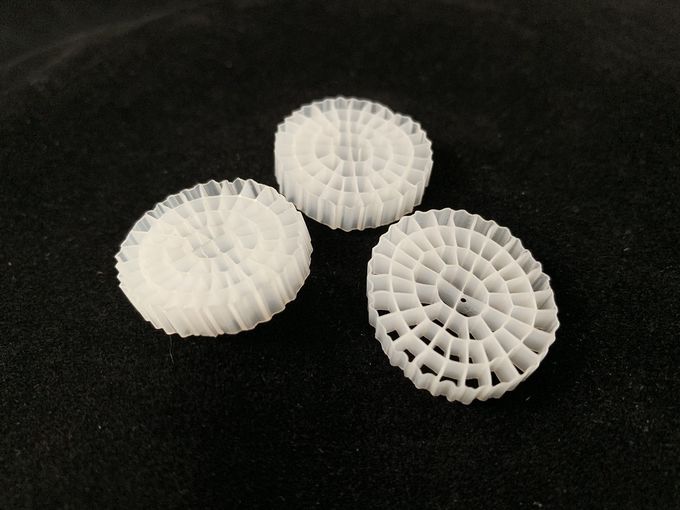 HDPE 25X4mm生物的フィルター媒体の汚水処理 2