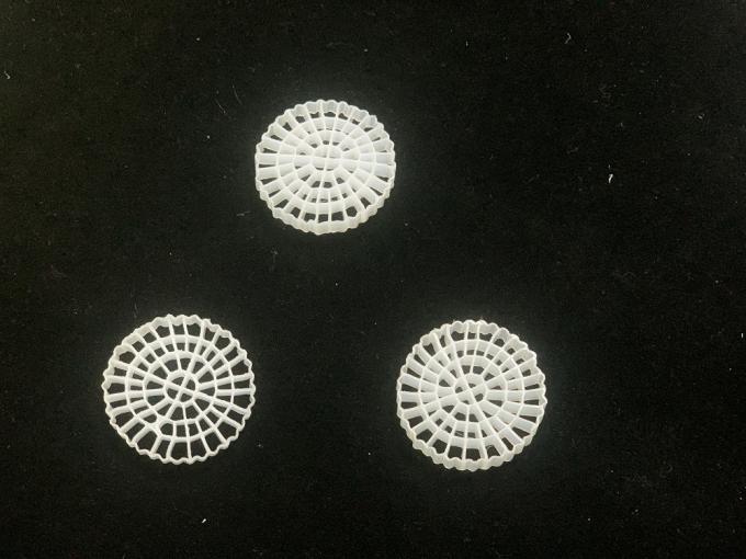 魚のいる池1000m2/M3の浮遊ビード フィルター媒体のバージンのHDPE 0